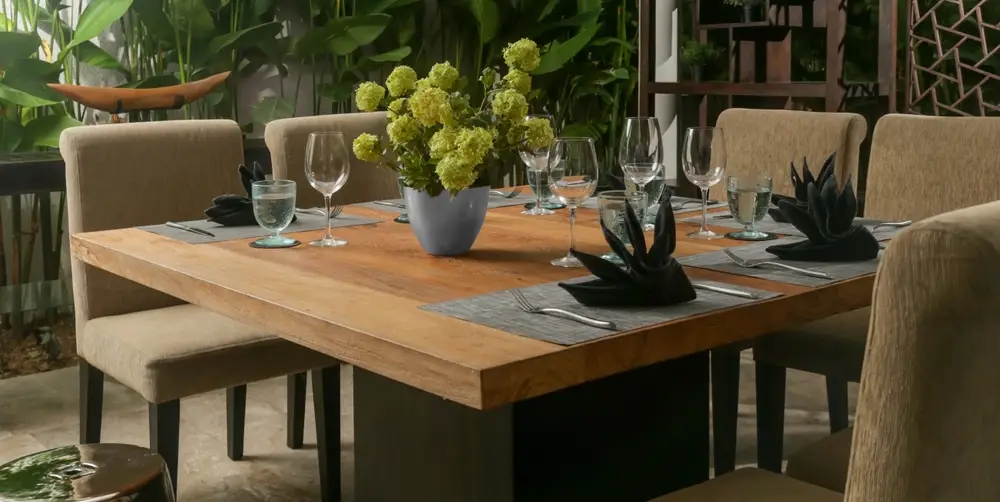 table en bois massif